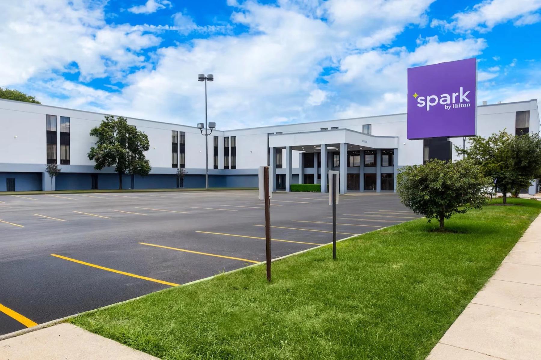 Exterior of the Spark by Hilton near Chicago O'Hare.
